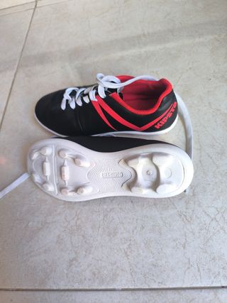 Botas de fútbol Kipsta Talla 31 Negras y Rojas
