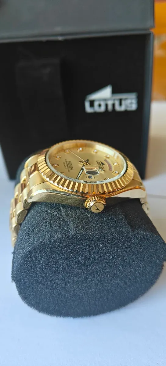 Reloj Lotus Freedom Dorado
