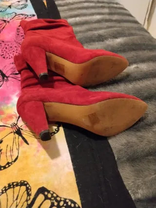 Botas de ante rojas para mujer
