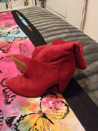 Botas de ante rojas para mujer