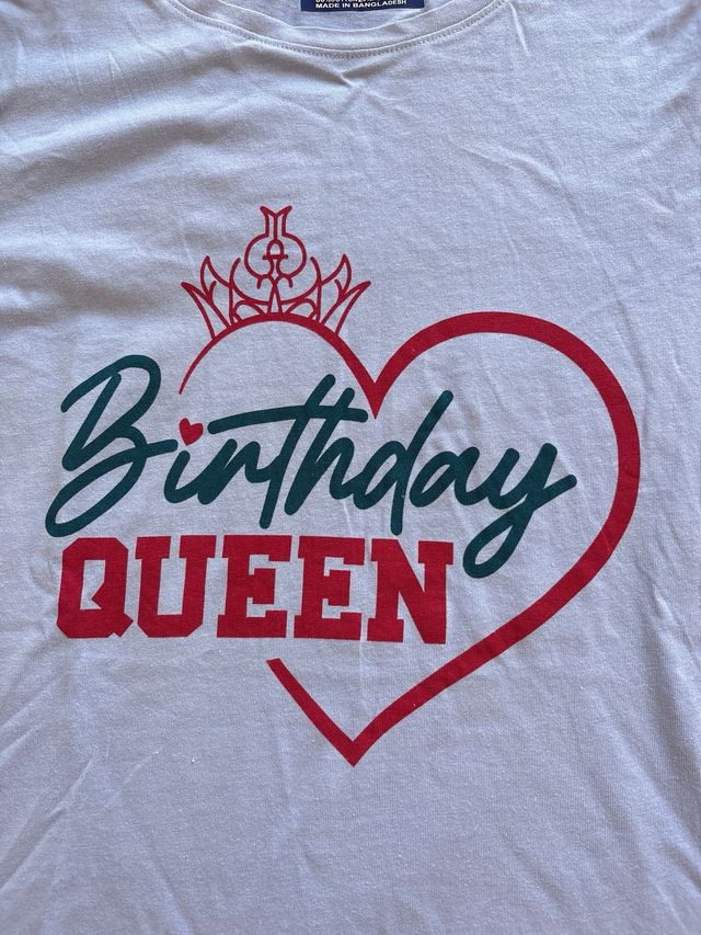 Camiseta Birthday Queen morada talla S