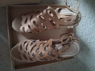 Sandalias en varios colores