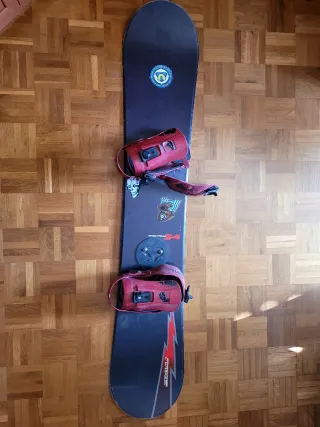 Tabla Snowboard y Botas 43