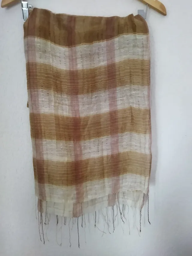 Foulard de rayas beige y marrón