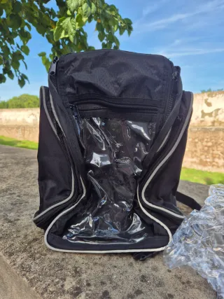 Mochila depósito moto con pantalla táctil