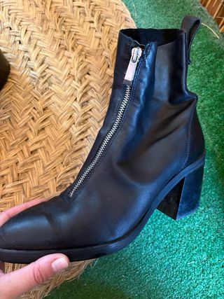 Botines Zara Piel Cremallera Delantera.
