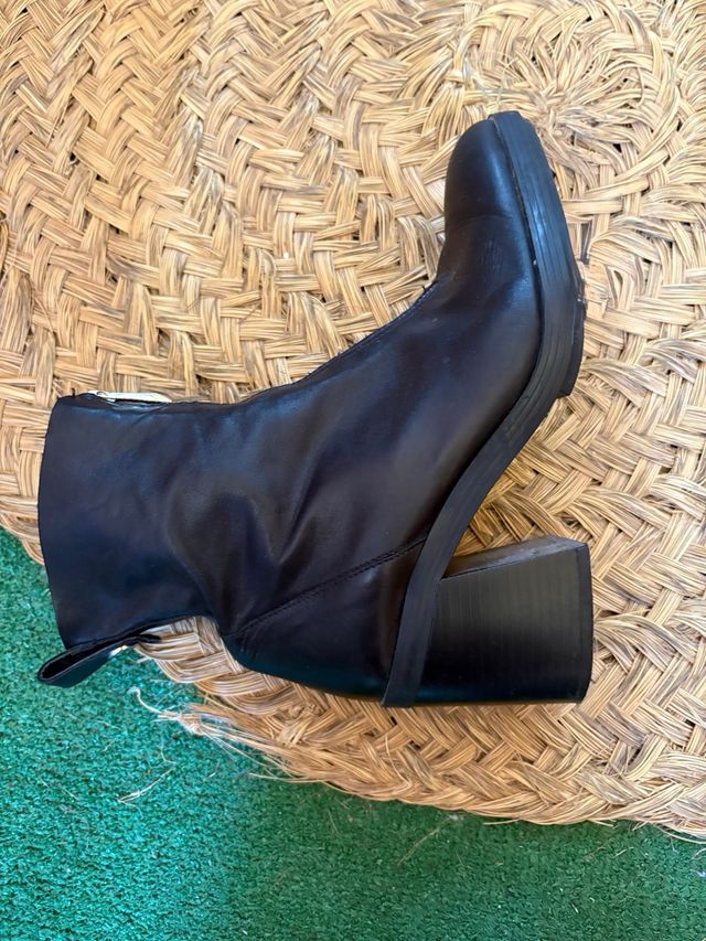 Botines Zara Piel Cremallera Delantera.