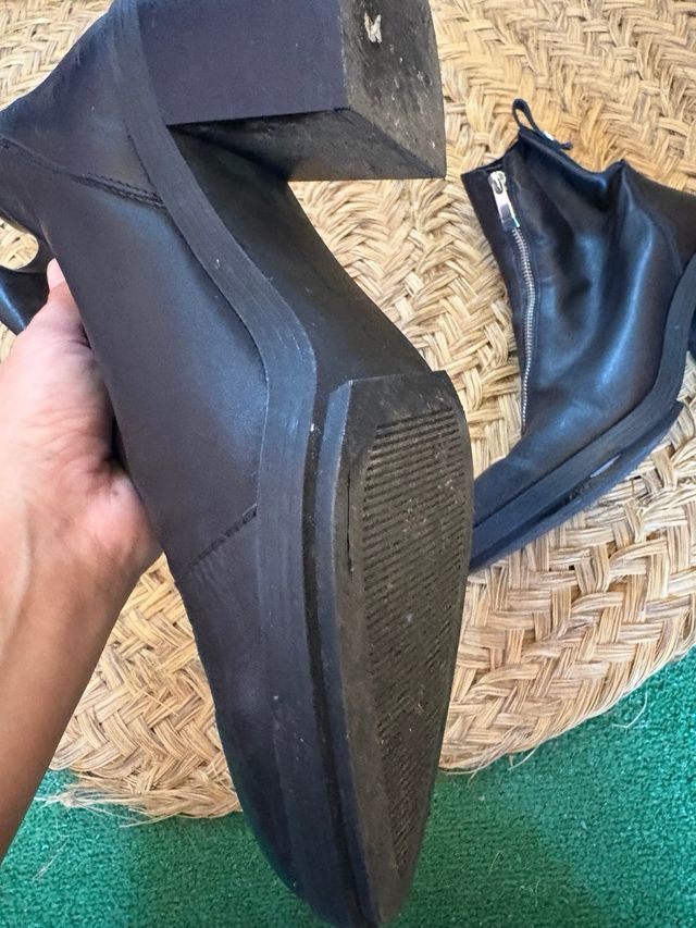 Botines Zara Piel Cremallera Delantera.