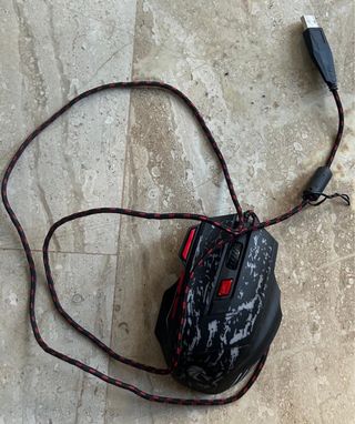 Ratón gaming negro con cable USB No hago envíos