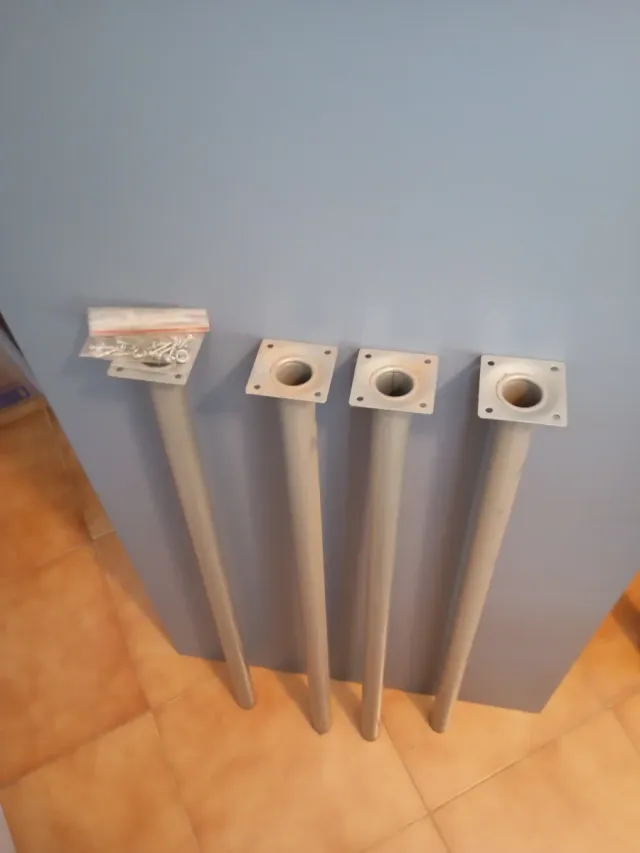 Mesa de escritorio madera gris