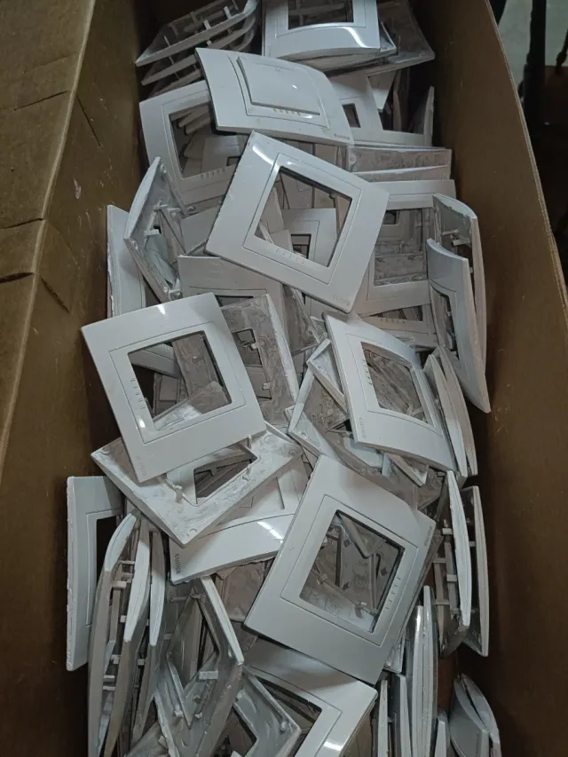 Pulsadores de luz blancos