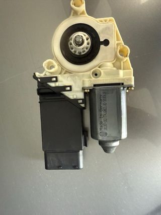 Motor Elevalunas Dcho/Izq VW