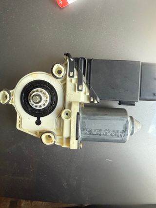 Motor Elevalunas Dcho/Izq VW