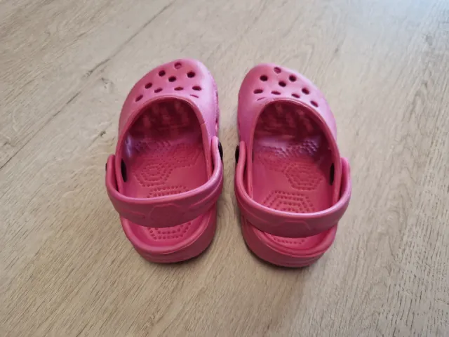Zuecos infantiles tipo Croc Talla 21