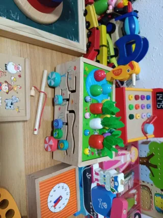 Gran lote de juguetes de madera
