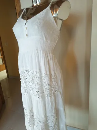 Vestitino estivo bianco ricamato