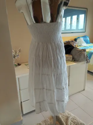 Vestitino estivo bianco ricamato