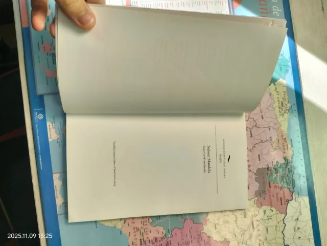 [ NELSON MANDELA NON-FICTIONBY AKINYEMI, ROWENA...