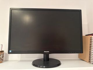 Pantalla Philips LED Negra 24’’