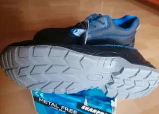 Zapatos de seguridad Skarpa negros y azules