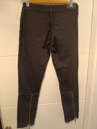 Pantalón Negro Levi's Mujer Talla 25