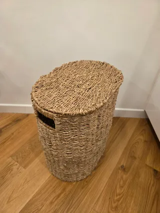 Portasciugamani e cesta portabiancheria