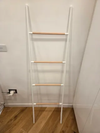 Portasciugamani e cesta portabiancheria