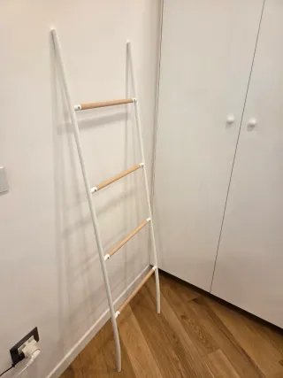 Portasciugamani e cesta portabiancheria