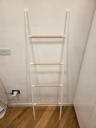 Portasciugamani e cesta portabiancheria