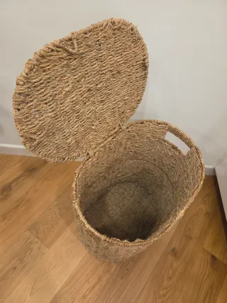 Portasciugamani e cesta portabiancheria