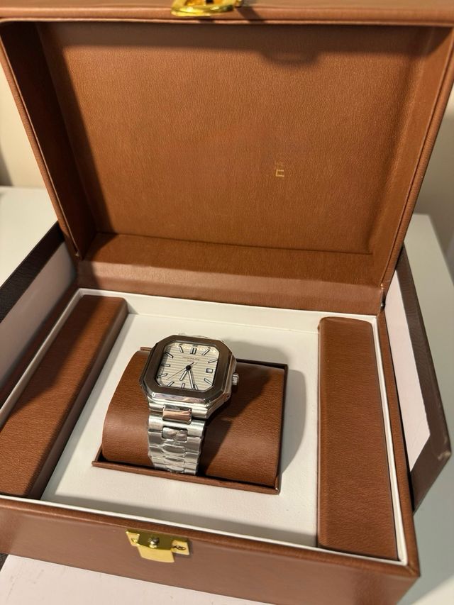 Reloj de pulsera plateado y marrón SUPERCLON