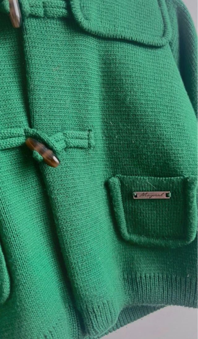 Abrigo Mayoral verde con capucha