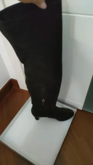 Stivali scamosciati marroni