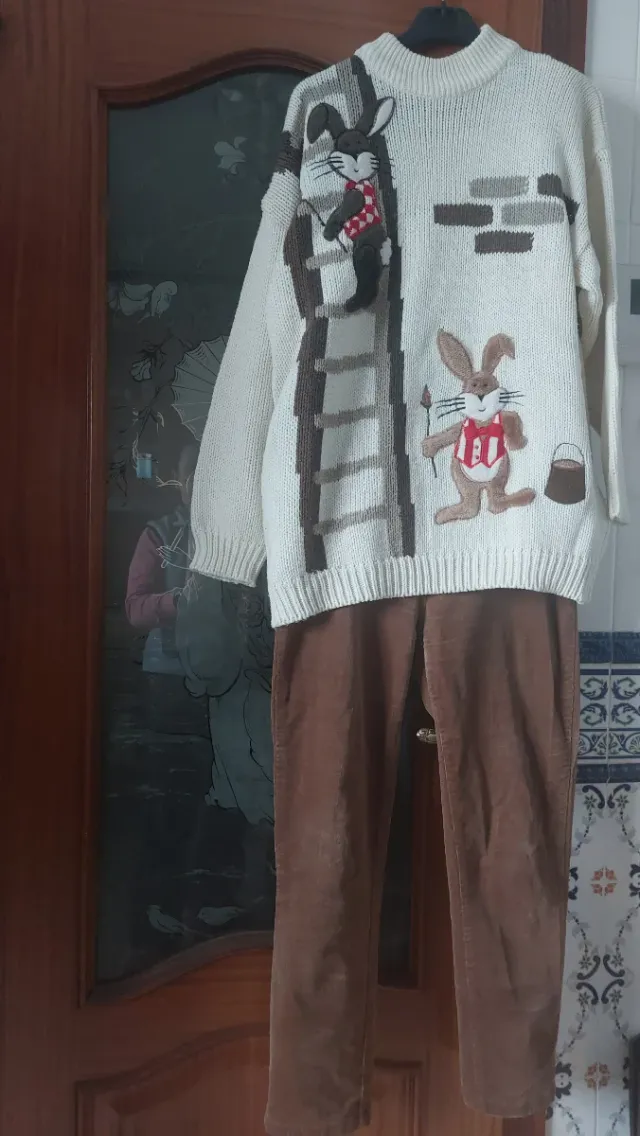 Conjunto jersey lana conejitos y pantalón de pana