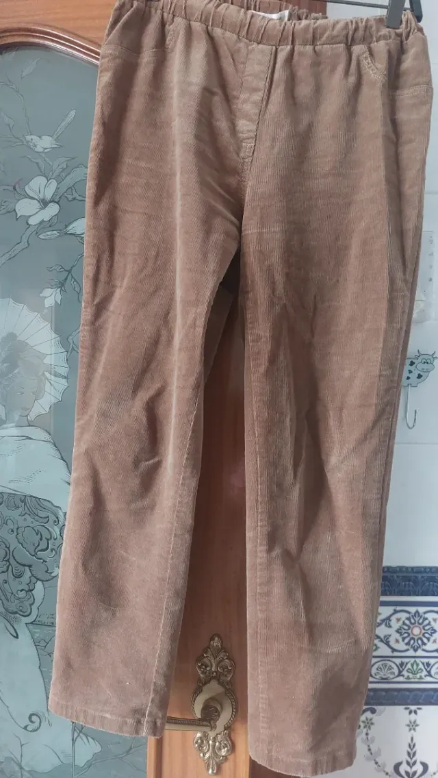 Conjunto jersey lana conejitos y pantalón de pana