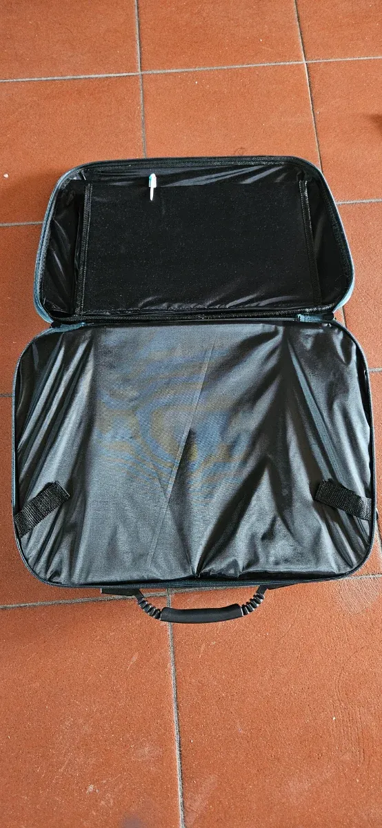 Valigetta lavoro colore verde con doppio scomparto