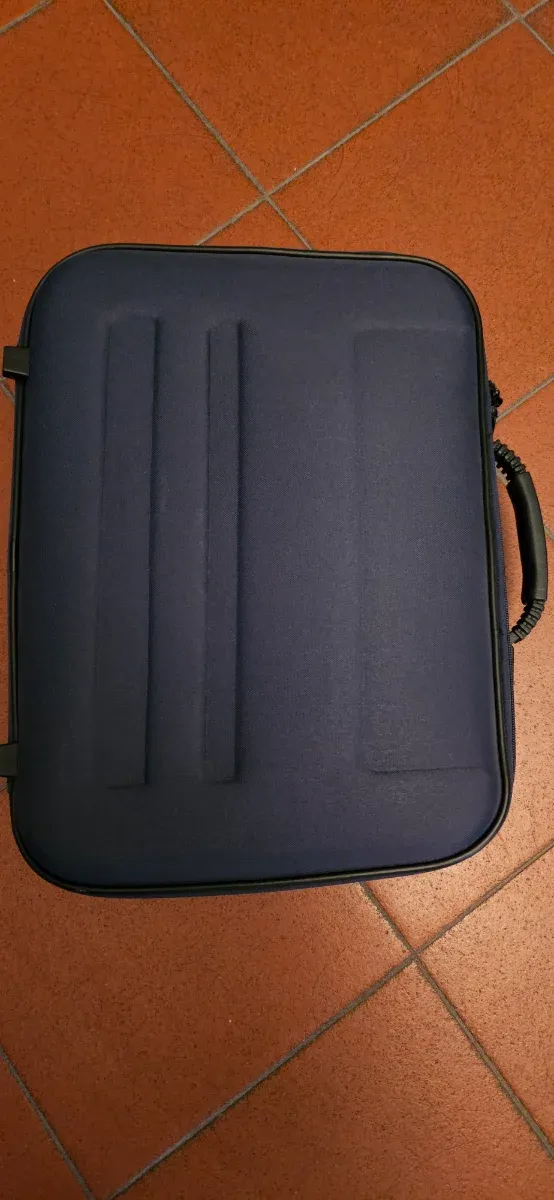 Valigetta lavoro colore verde con doppio scomparto