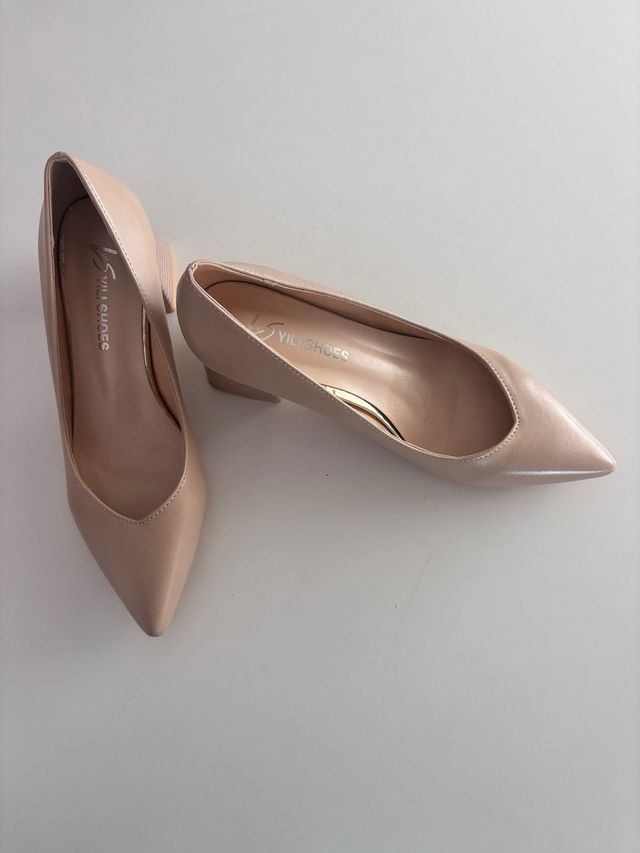 Zapatos bege tacón 37