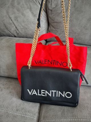 Bolso Valentino Negro Cadena Dorada