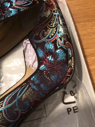 Tacones Maria Mare con bordados Multicolor