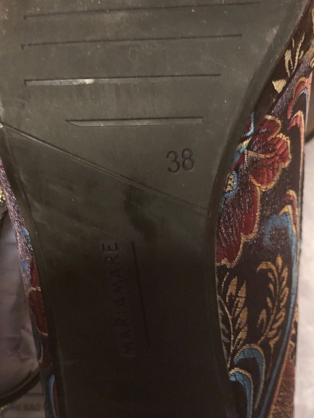 Tacones Maria Mare con bordados Multicolor
