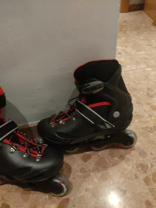 Patines en línea negros y rojos talla 36 a 39