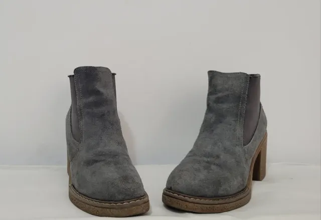 Botines de serraje grises