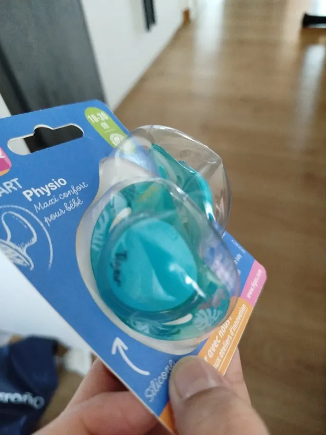 Tigex Chupetes Physio 18-36m y caja de almacenamie