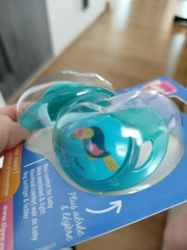 Tigex Chupetes Physio 18-36m y caja de almacenamie