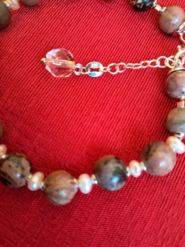 Pulsera de piedras naturales y perlas de río plata