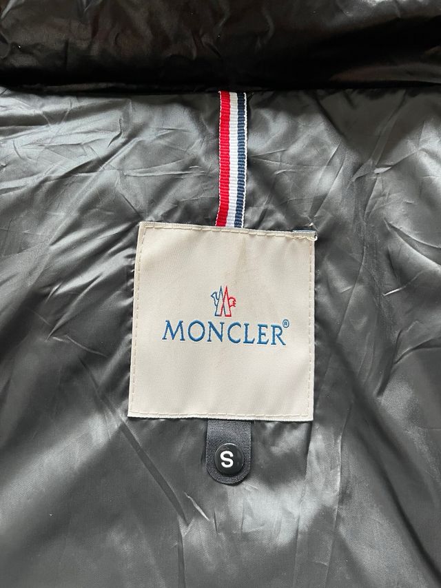 Abrigo Moncler Negro Talla S