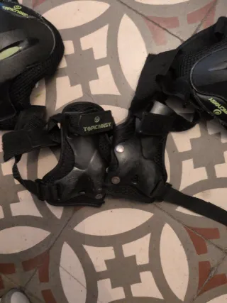 Slackline con rodilleras y protectores