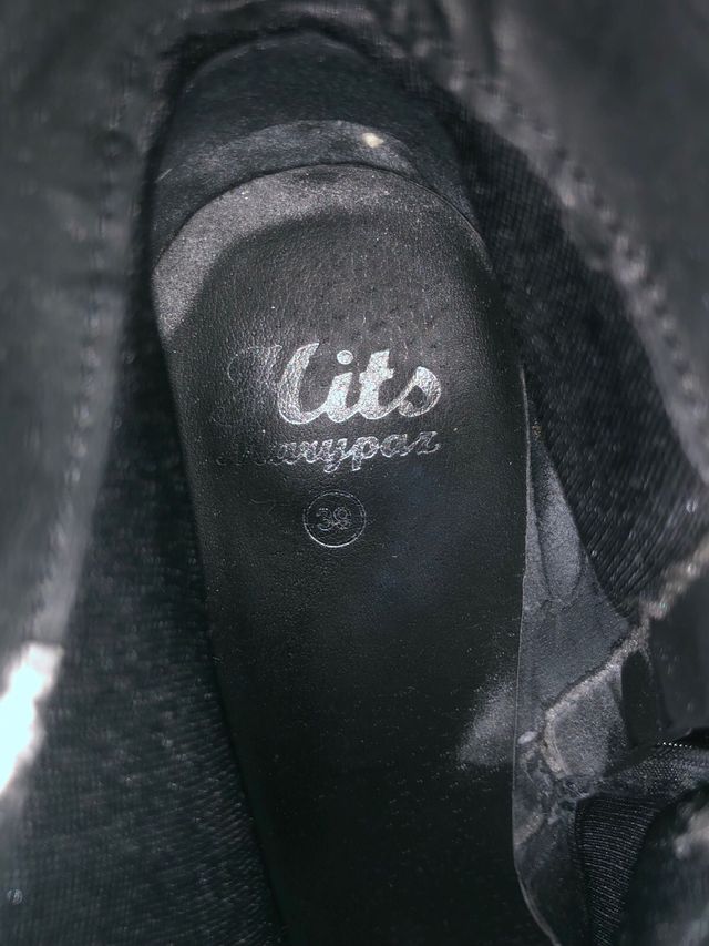 Botines de tacón alto negros