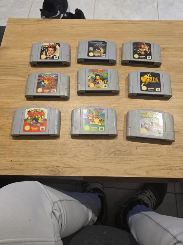 Pack Nintendo 64 con 3 mandos 110€ + 6 juegos 250€